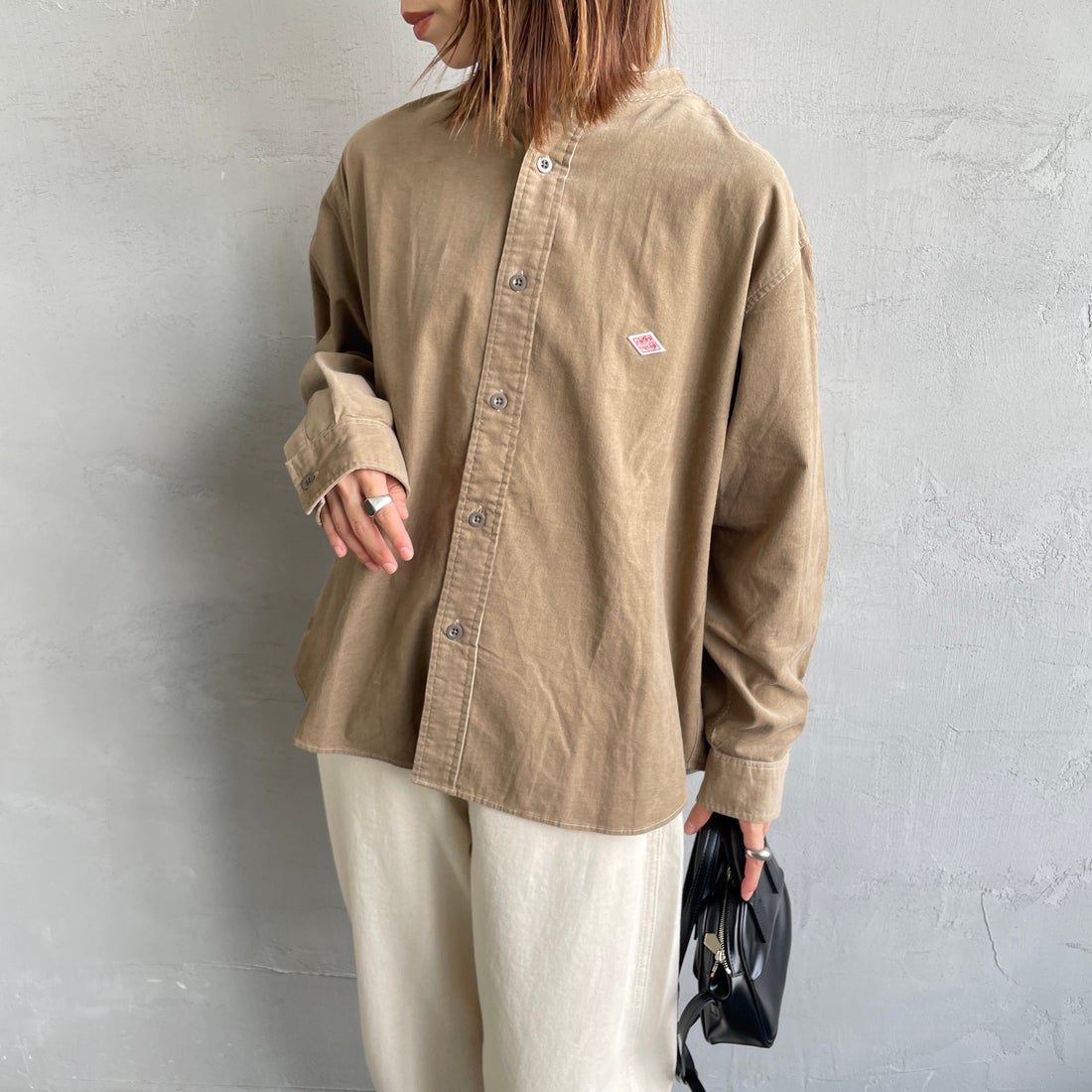 DANTON [ダントン] コーデュロイ バンドカラーシャツ [DT-B0290MCD] SAND BEIGE &&モデル身長：158cm 着用サイズ：38&&