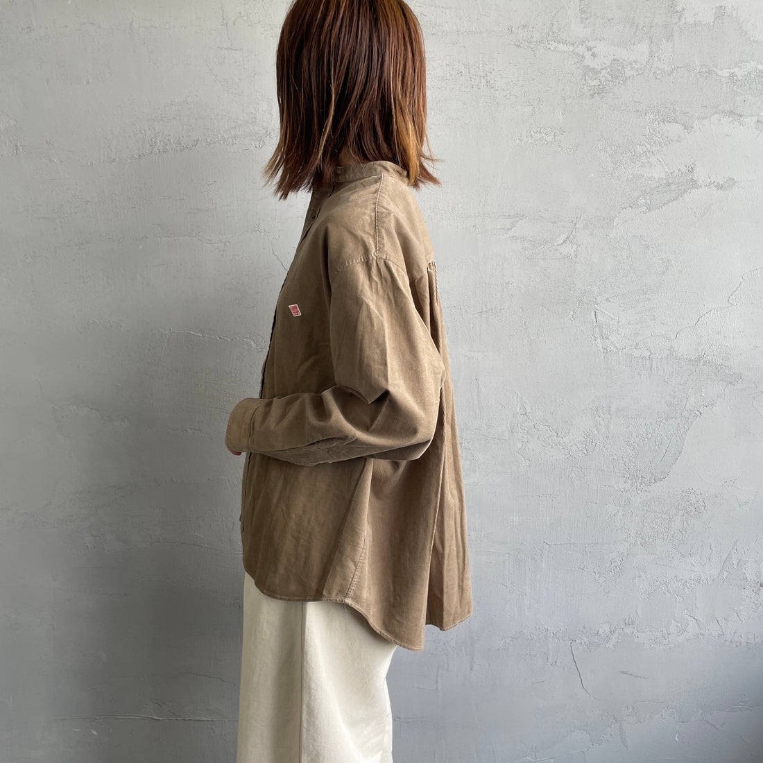 DANTON [ダントン] コーデュロイ バンドカラーシャツ [DT-B0290MCD] SAND BEIGE &&モデル身長：158cm 着用サイズ：38&&