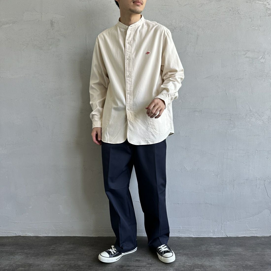 DANTON [ダントン] 先染めビエラ バンドカラーシャツ [DT-B0280VSS] ECRU &&モデル身長：168cm 着用サイズ：42&&