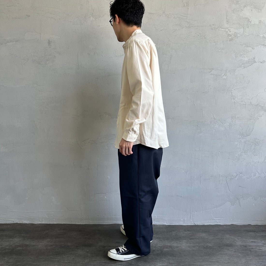 DANTON [ダントン] 先染めビエラ バンドカラーシャツ [DT-B0280VSS] ECRU &&モデル身長：168cm 着用サイズ：42&&