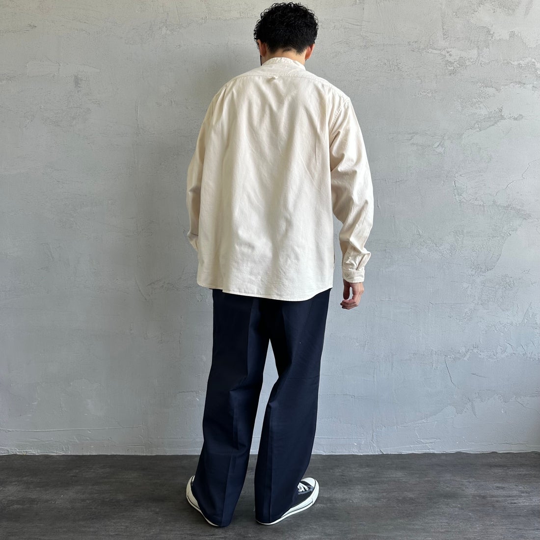 DANTON [ダントン] 先染めビエラ バンドカラーシャツ [DT-B0280VSS] ECRU &&モデル身長：168cm 着用サイズ：42&&