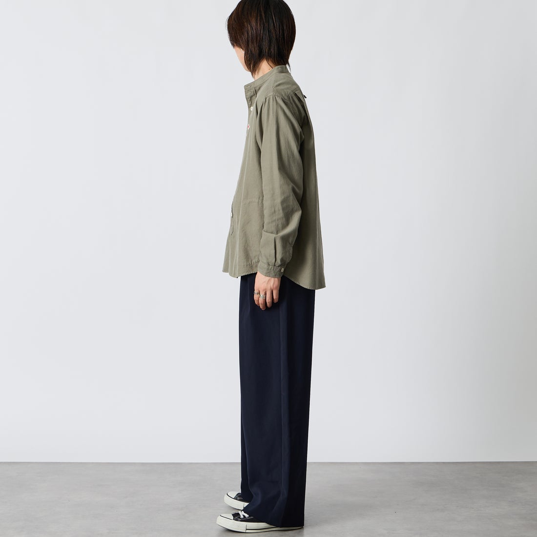 DANTON [ダントン] 先染めビエラ バンドカラーシャツ [DT-B0280VSS] OLIVE CHAM &&モデル身長：177cm 着用サイズ：42&&
