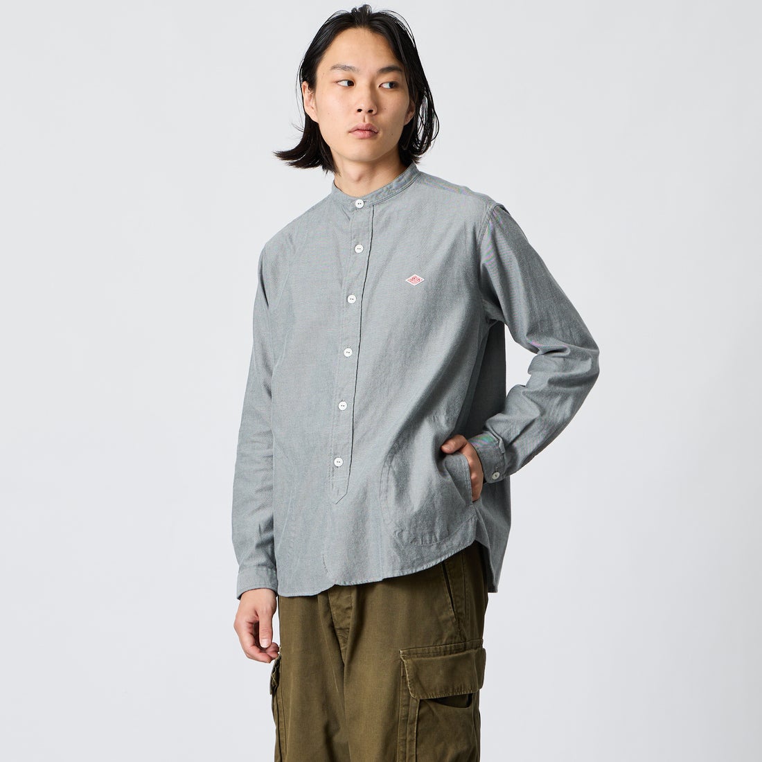 DANTON [ダントン] 先染めビエラ バンドカラーシャツ [DT-B0280VSS] GREY CHAMB &&モデル身長：175cm 着用サイズ：40&&