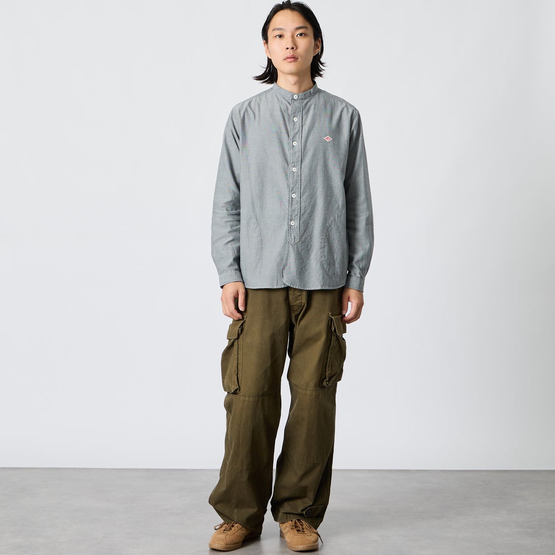 DANTON [ダントン] 先染めビエラ バンドカラーシャツ [DT-B0280VSS] GREY CHAMB &&モデル身長：175cm 着用サイズ：40&&