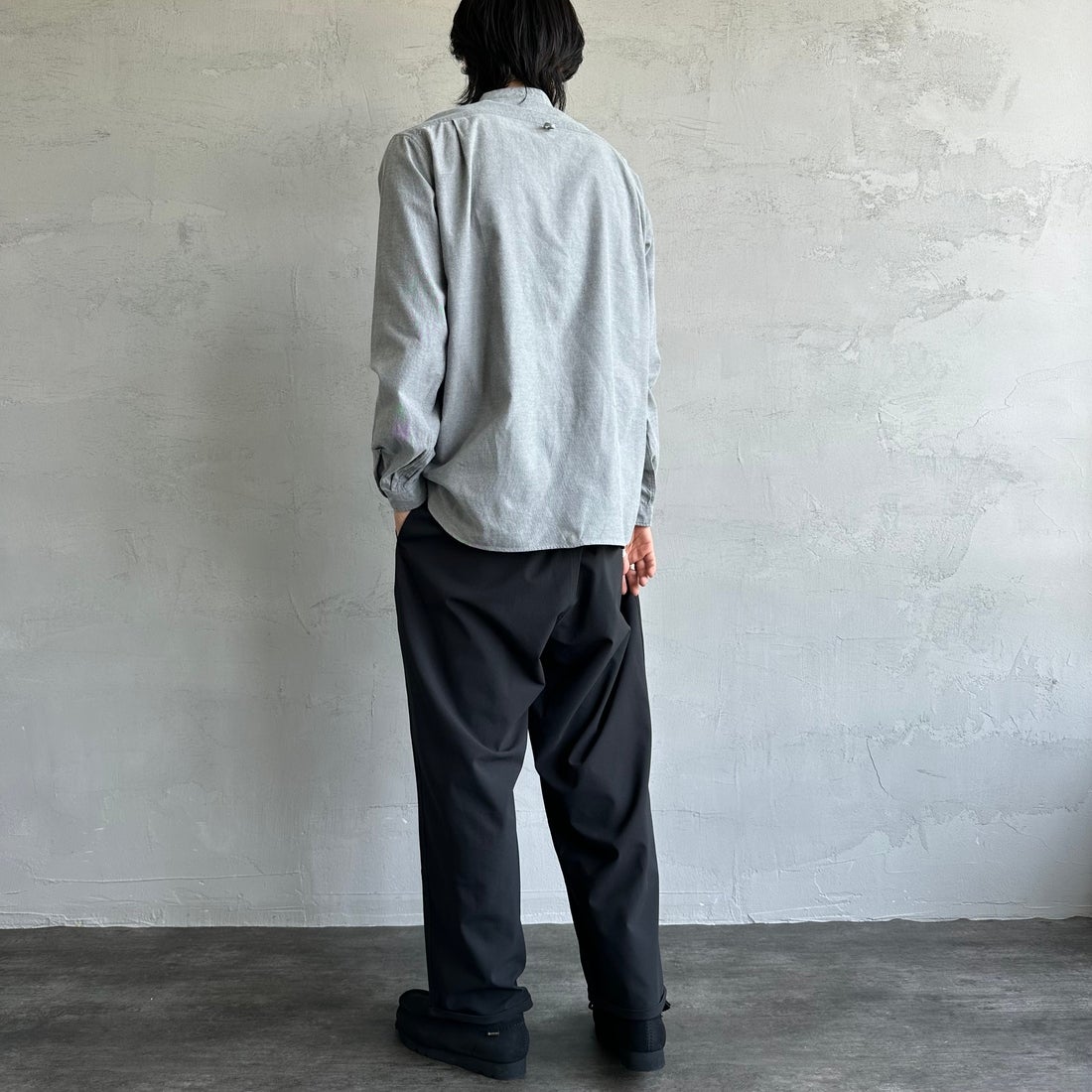 DANTON [ダントン] 先染めビエラ バンドカラーシャツ [DT-B0280VSS] GREY CHAMB &&モデル身長：179cm 着用サイズ：42&&