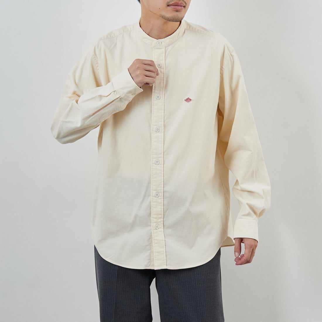 OFF WHITE&&モデル身長：168cm 着用サイズ：40&&