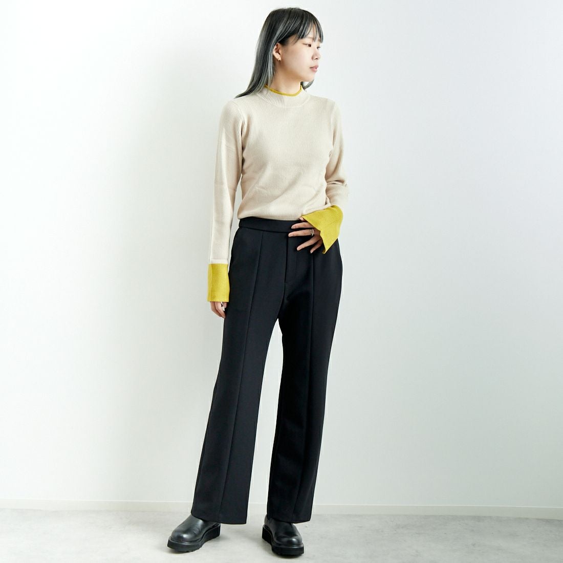 DONEEYU [ドニーユ] センターシームフレアパンツ [U-2990] 040 ﾌﾞﾗｯｸ &&モデル身長：167cm 着用サイズ：36&&