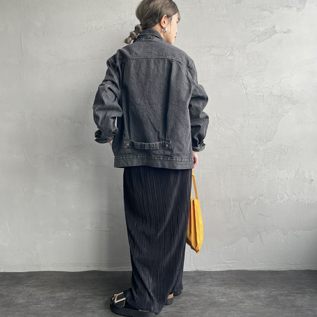 LEVI'S [リーバイス] TYPE1 トラッカージャケット [A3174-00] 00 MIDNIGH &&モデル身長：150cm 着用サイズ：S&&