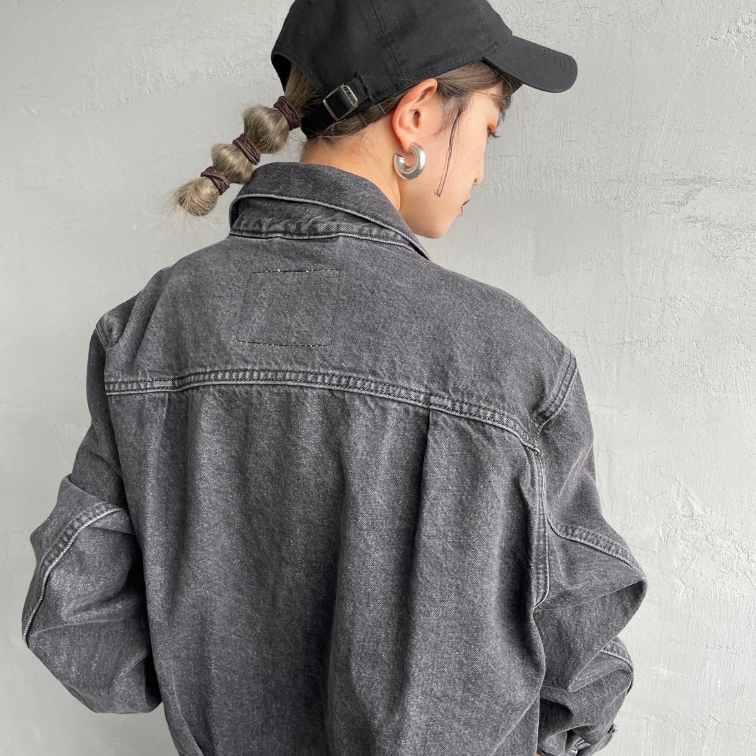 LEVI'S [リーバイス] TYPE1 トラッカージャケット [A3174-00] 00 MIDNIGH &&モデル身長：150cm 着用サイズ：S&&
