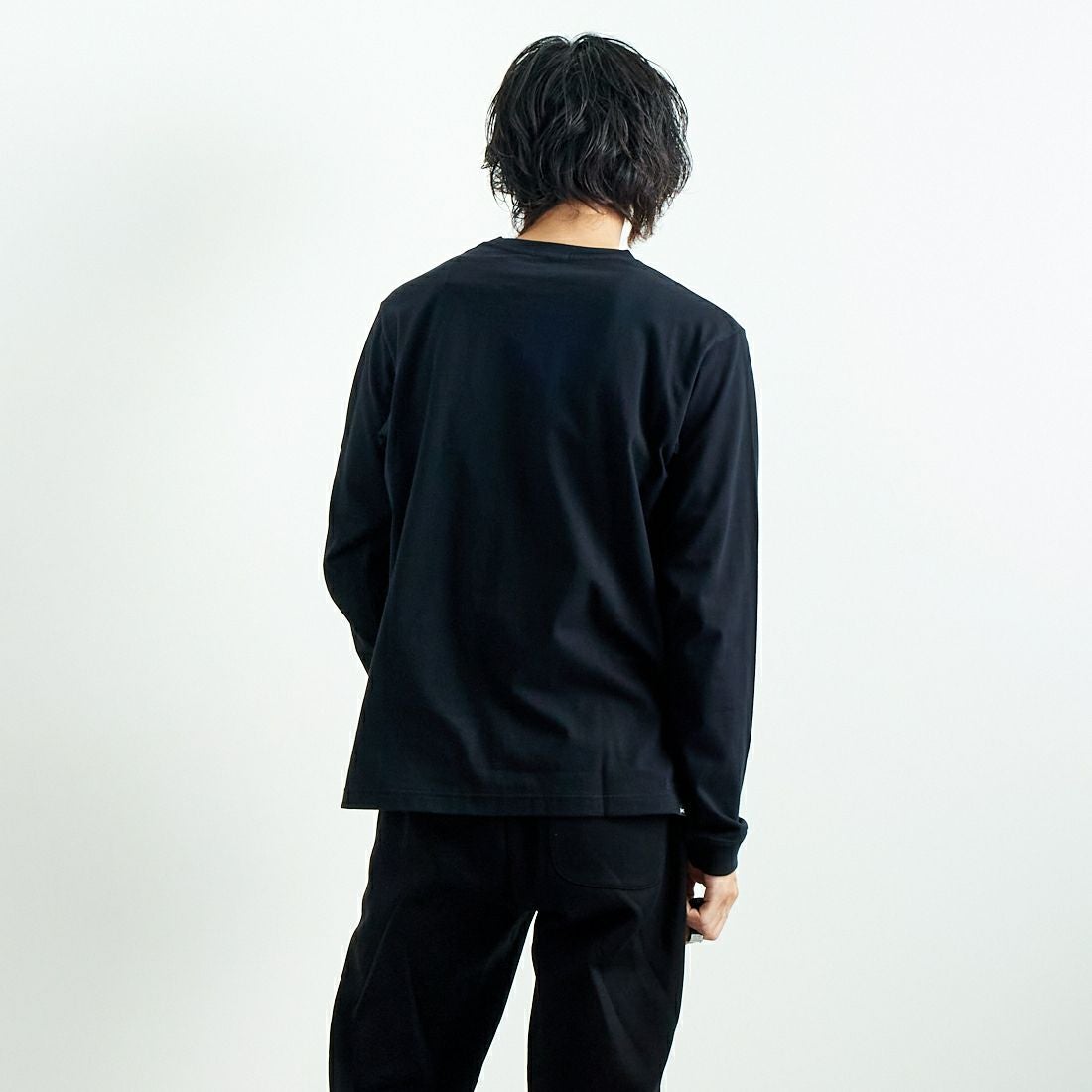 DENHAM [デンハム] AMERICANA ロングスリーブTシャツ [AMERICANA-LS-TEE] BLACK &&モデル身長：182cm 着用サイズ：L&&