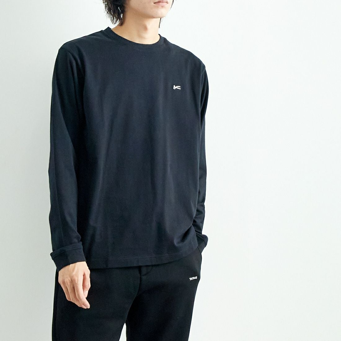 DENHAM [デンハム] AMERICANA ロングスリーブTシャツ [AMERICANA-LS-TEE] BLACK &&モデル身長：182cm 着用サイズ：L&&