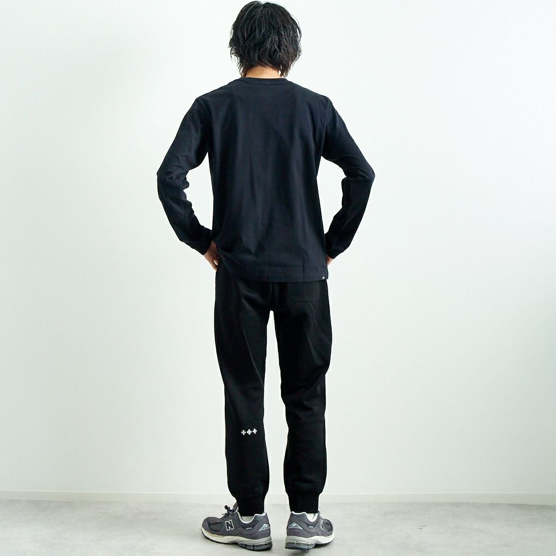 DENHAM [デンハム] AMERICANA ロングスリーブTシャツ [AMERICANA-LS-TEE] BLACK &&モデル身長：182cm 着用サイズ：L&&