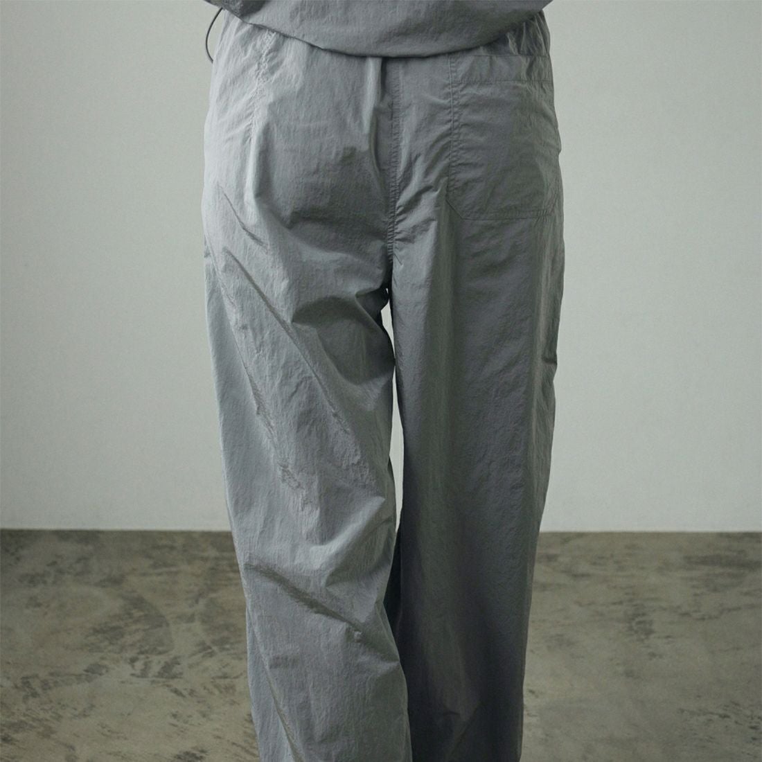 anuke [アンヌーク] ナイロンテックパンツ [62420706] I/BLU