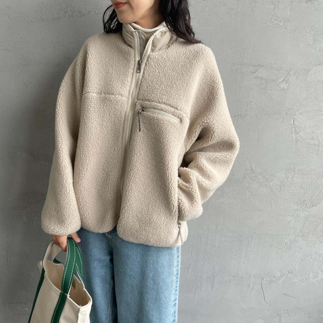 Gymphlex [ジムフレックス] コージーライトボアブルゾン [GY-A0249BOL] OYSTER WHT &&モデル身長：160cm 着用サイズ：14&&