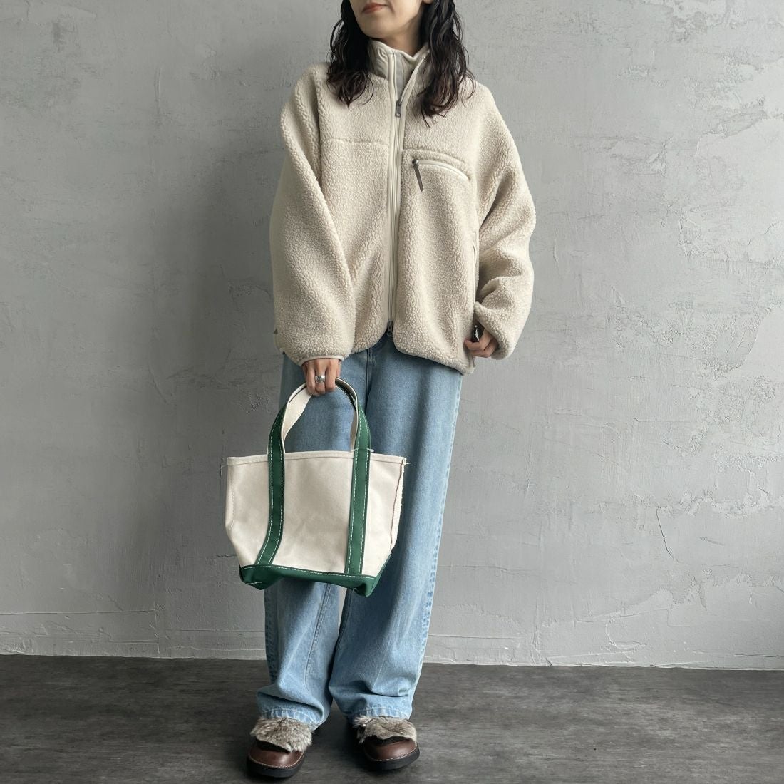 Gymphlex [ジムフレックス] コージーライトボアブルゾン [GY-A0249BOL] OYSTER WHT &&モデル身長：160cm 着用サイズ：14&&