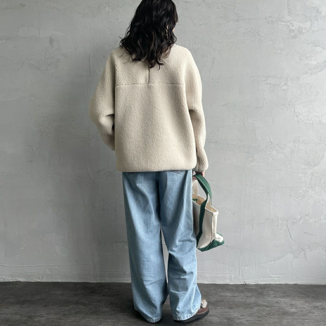 Gymphlex [ジムフレックス] コージーライトボアブルゾン [GY-A0249BOL] OYSTER WHT &&モデル身長：160cm 着用サイズ：14&&
