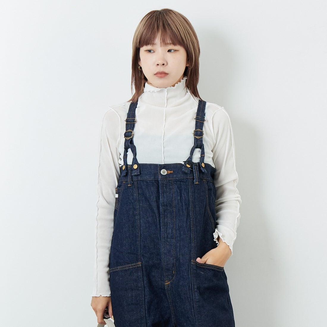 SOMETHING [サムシング] ダブルニーサロペット [SA1901] 00 O.W &&モデル身長：167cm 着用サイズ：F&&