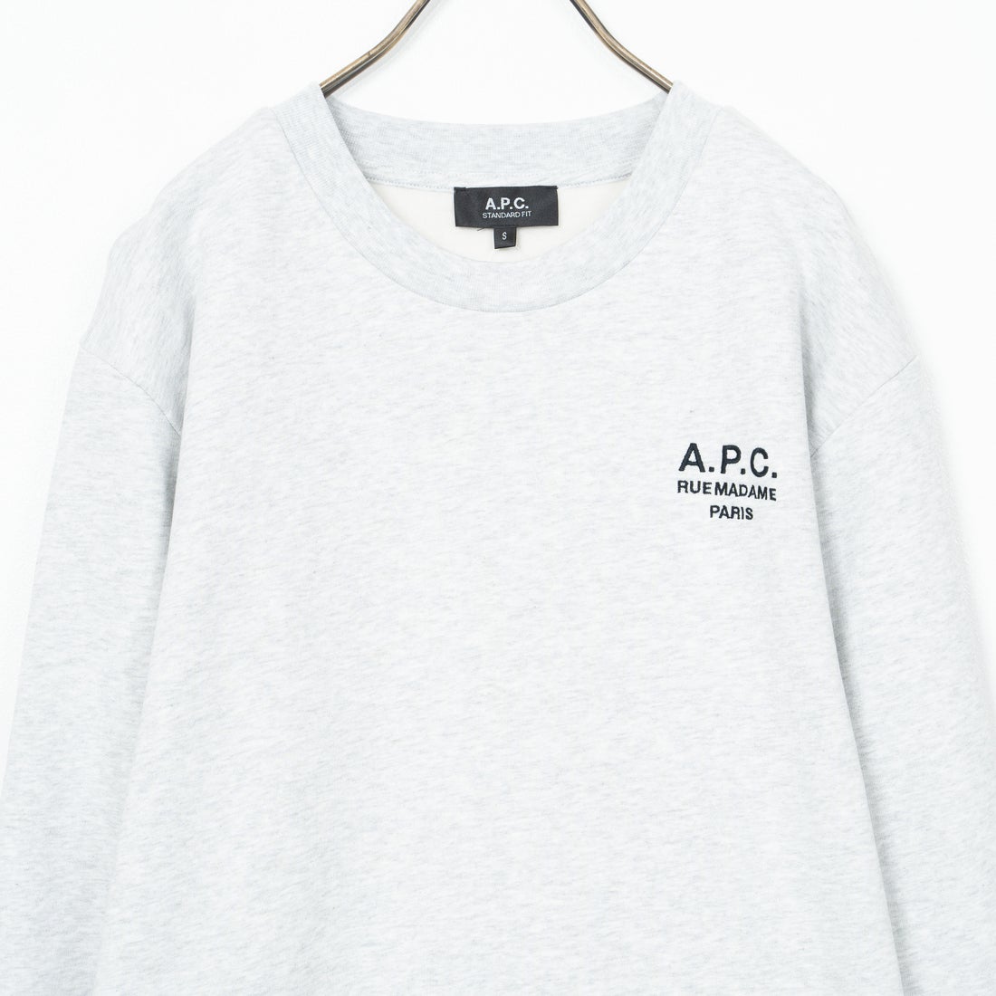 A.P.C. [アー・ペー・セー] ロゴ刺繍スウェット [RUE-MADAME] 92 GRIS CH