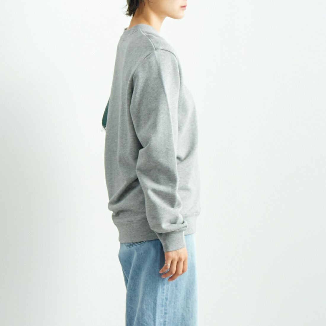 A.P.C. [アー・ペー・セー] ロゴ刺繍スウェット [APC-BRODE] 93 GRIS CH &&モデル身長：160cm 着用サイズ：S&&
