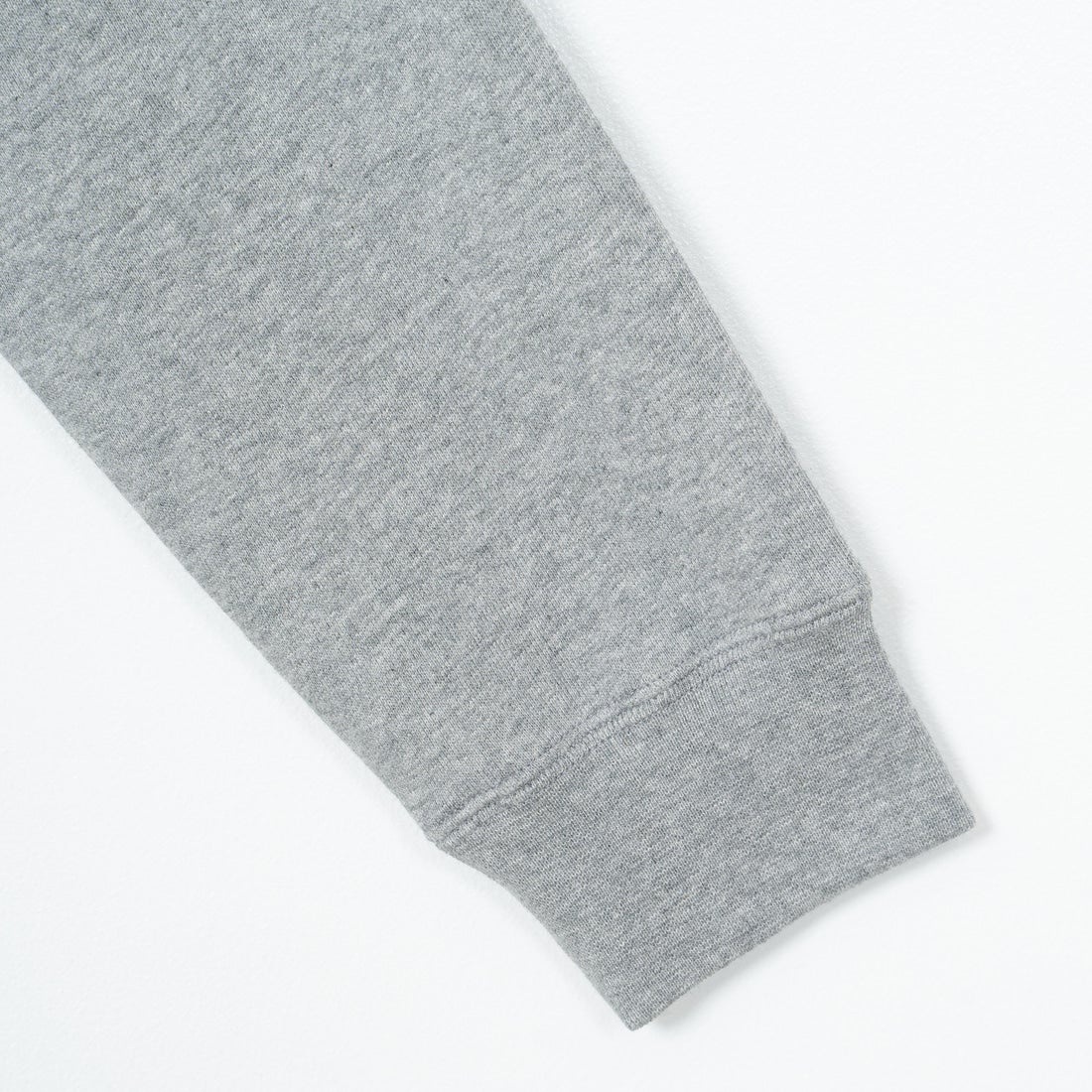 A.P.C. [アー・ペー・セー] ロゴ刺繍スウェット [APC-BRODE] 93 GRIS CH