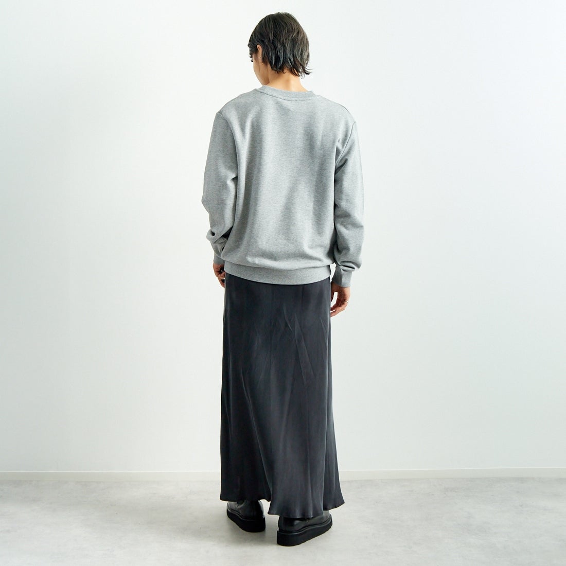 A.P.C. [アー・ペー・セー] VPC ロゴスウェット [GRAND-VPC] 92 GRIS CH &&モデル身長：160cm 着用サイズ：S&&
