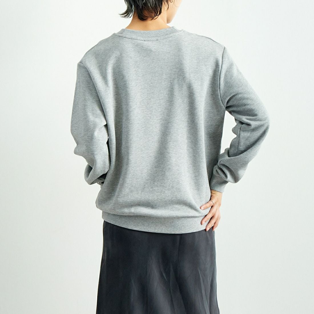 A.P.C. [アー・ペー・セー] VPC ロゴスウェット [GRAND-VPC] 92 GRIS CH &&モデル身長：160cm 着用サイズ：S&&