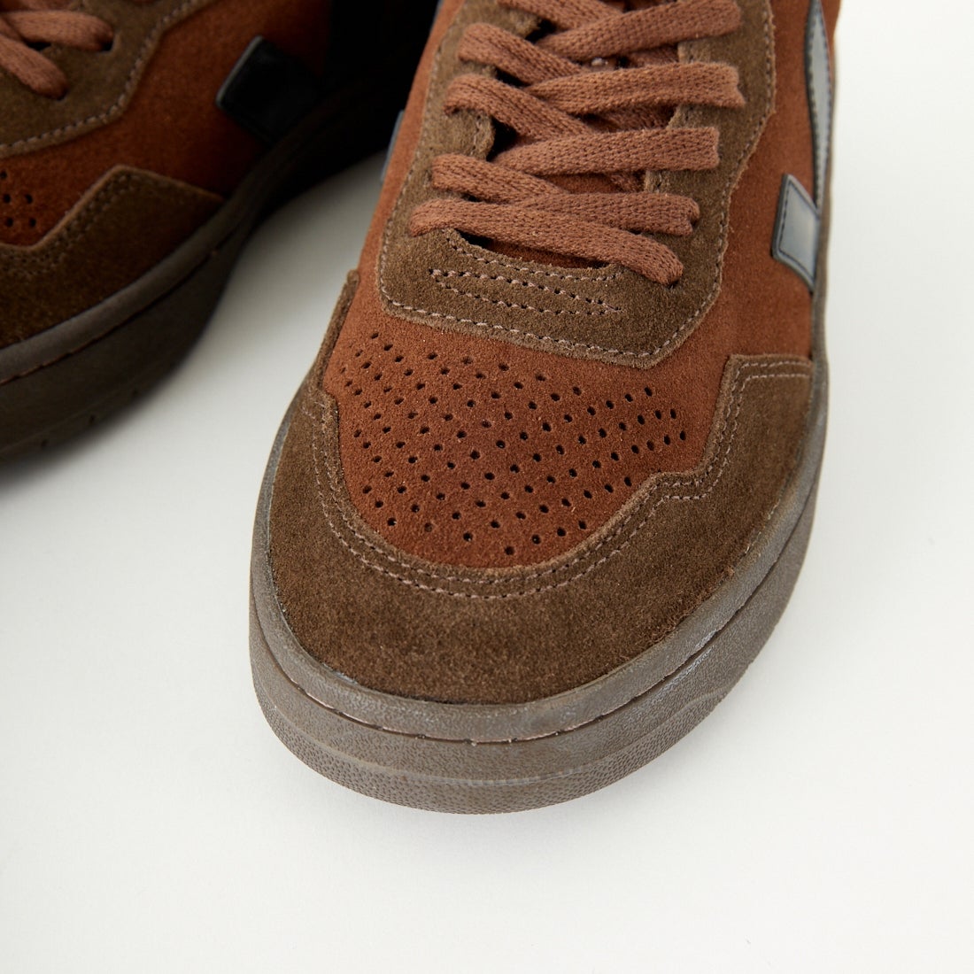 VEJA [ヴェジャ] レザースニーカー [V-90] WALNUT BLK