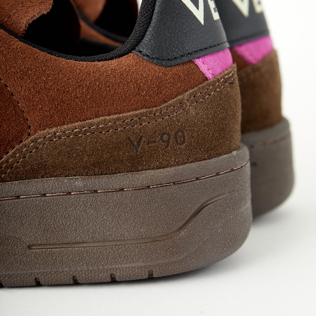 VEJA [ヴェジャ] レザースニーカー [V-90] WALNUT BLK