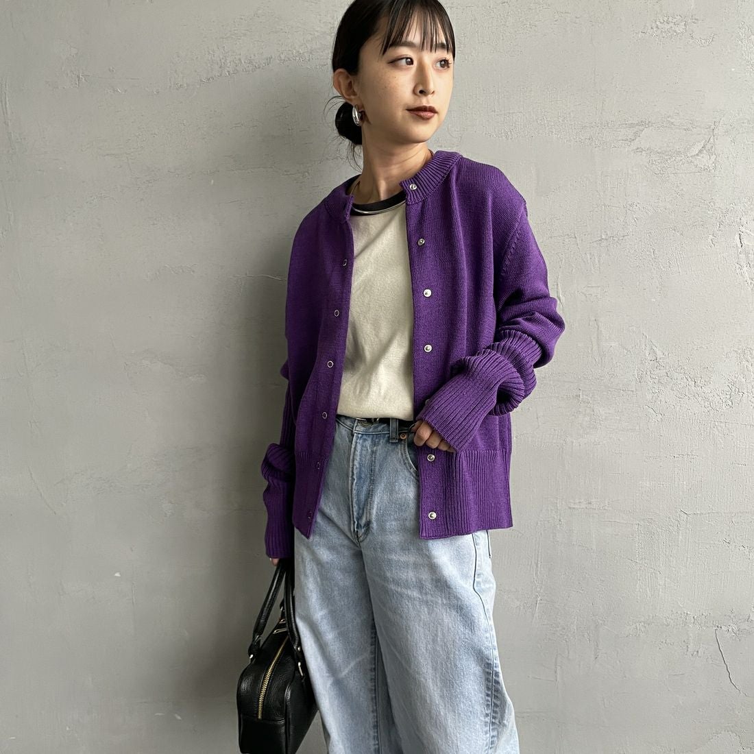 THE SHINZONE [ザ シンゾーン] ロングリブカーディガン [23AMSNI05] 94 PURPLE &&モデル身長：150cm 着用サイズ：F0&&