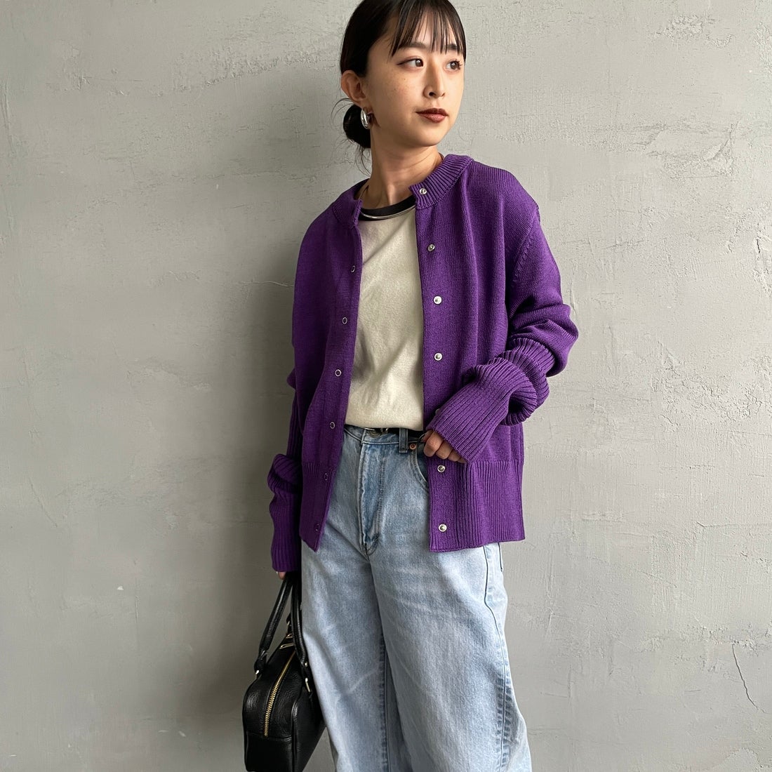 THE SHINZONE [ザ シンゾーン] ロングリブカーディガン [23AMSNI05] 94 PURPLE &&モデル身長：150cm 着用サイズ：F0&&