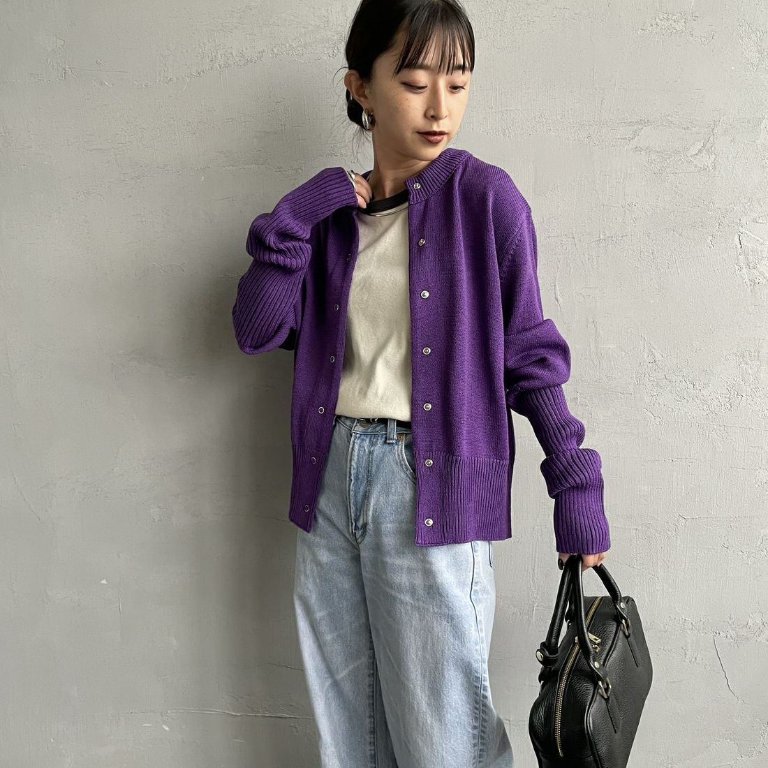 THE SHINZONE [ザ シンゾーン] ロングリブカーディガン [23AMSNI05] 94 PURPLE &&モデル身長：150cm 着用サイズ：F0&&