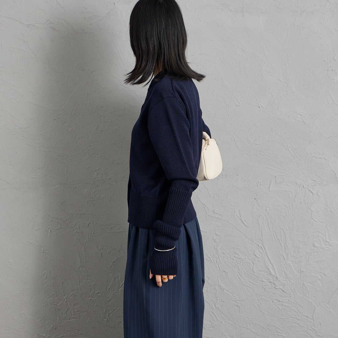 THE SHINZONE [ザ シンゾーン] ロングリブカーディガン [23AMSNI05] 85 NAVY &&モデル身長：162cm 着用サイズ：F0&&