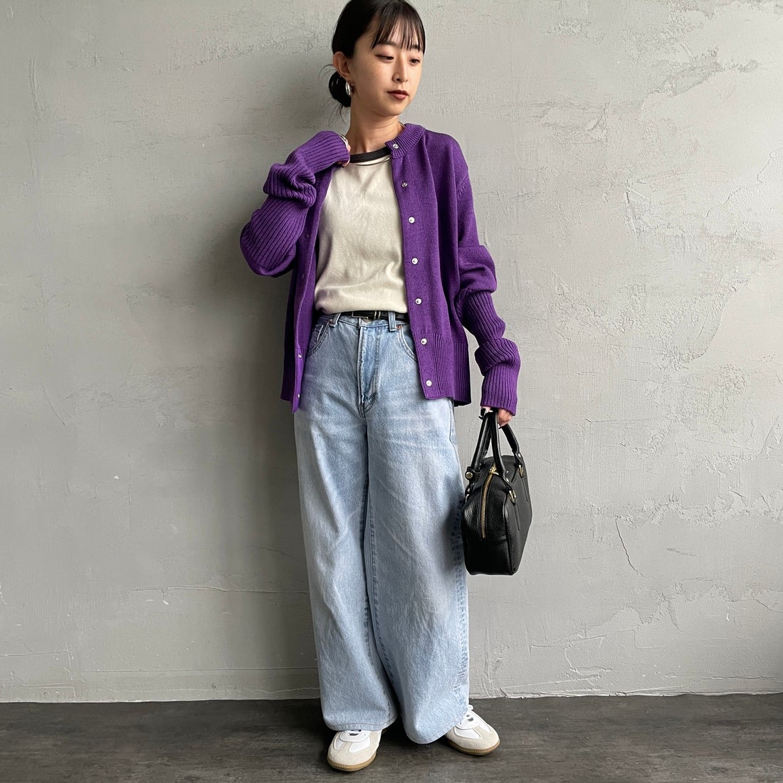 THE SHINZONE [ザ シンゾーン] ロングリブカーディガン [23AMSNI05] 94 PURPLE &&モデル身長：150cm 着用サイズ：F0&&