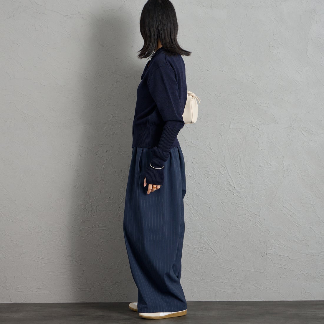 THE SHINZONE [ザ シンゾーン] ロングリブカーディガン [23AMSNI05] 85 NAVY &&モデル身長：162cm 着用サイズ：F0&&INZONE [ザ シンゾーン] ロングリブカーディガン [23AMSNI05] 85 NAVY