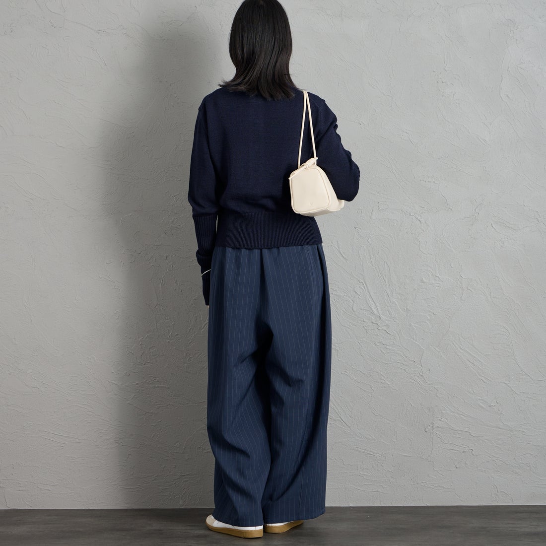 THE SHINZONE [ザ シンゾーン] ロングリブカーディガン [23AMSNI05] 85 NAVY &&モデル身長：162cm 着用サイズ：F0&&