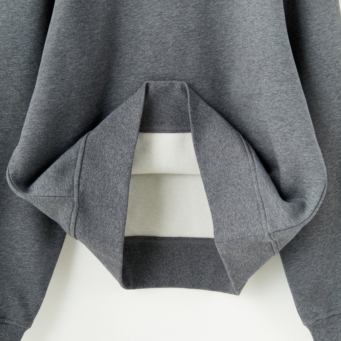 A.P.C. [アー・ペー・セー] VPC ロゴスウェット [SWEAT-BOXY-PETIT-VPC] 97 ANTHRAC