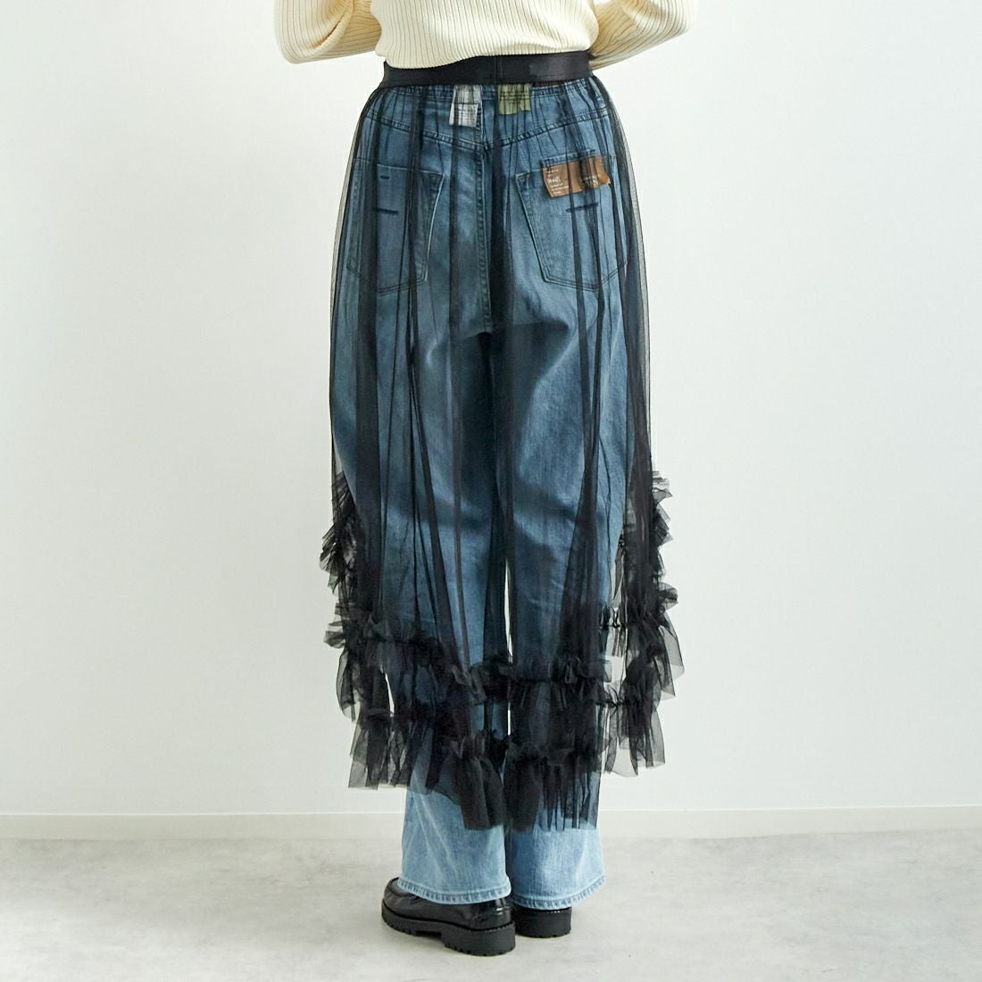 CHIGNON [シニヨン] アシメレイヤードチュールスカート [2344-063PT] BLACK &&モデル身長：167cm 着用サイズ：F&&