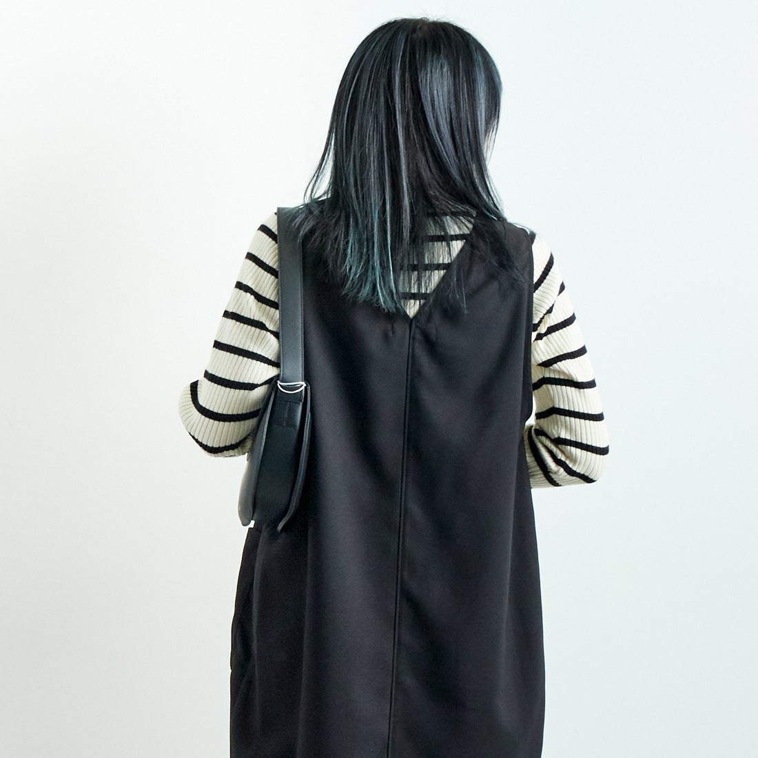 Jeans Factory Clothes [ジーンズファクトリークローズ] チェックVネックワンピース [21243057] 004 ﾌﾞﾗｯｸ &&モデル身長：167cm 着用サイズ：F&&