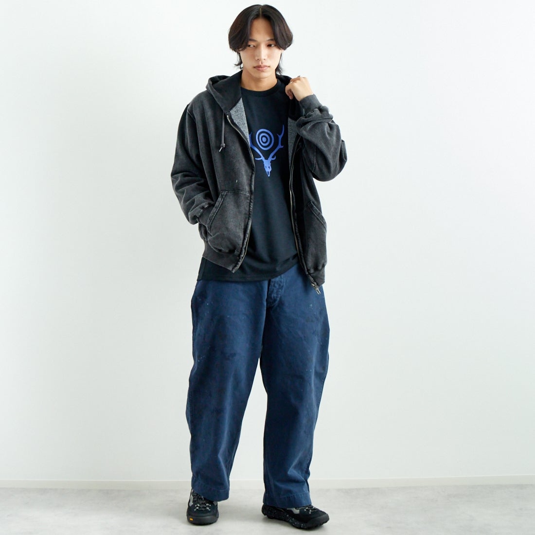 Jeans Factory Clothes [ジーンズファクトリークローズ] T/Cケミカルカコウウラケジップパーカー [2423-426IN] BLACK &&モデル身長：179cm 着用サイズ：L&&