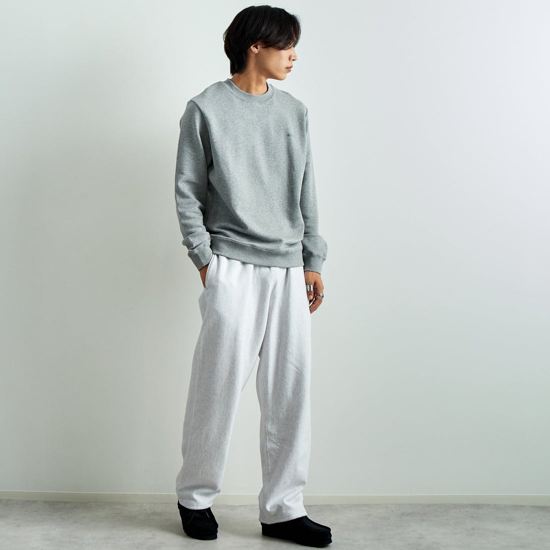 A.P.C. [アー・ペー・セー] ロゴ刺繍スウェット [APC-BRODE] 93 GRIS CH &&モデル身長：179cm 着用サイズ：M&&