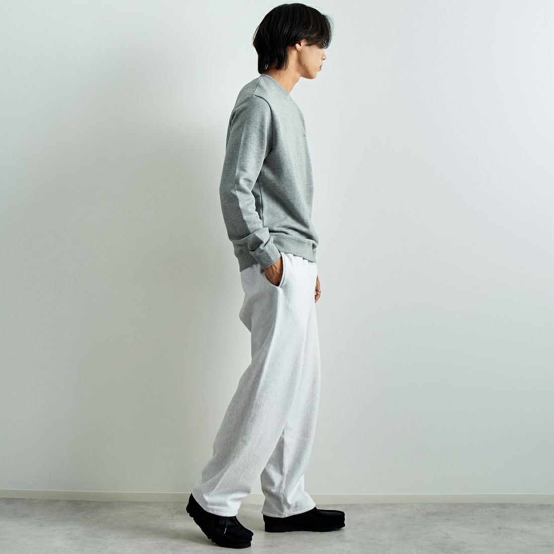 A.P.C. [アー・ペー・セー] ロゴ刺繍スウェット [APC-BRODE] 93 GRIS CH &&モデル身長：179cm 着用サイズ：M&&