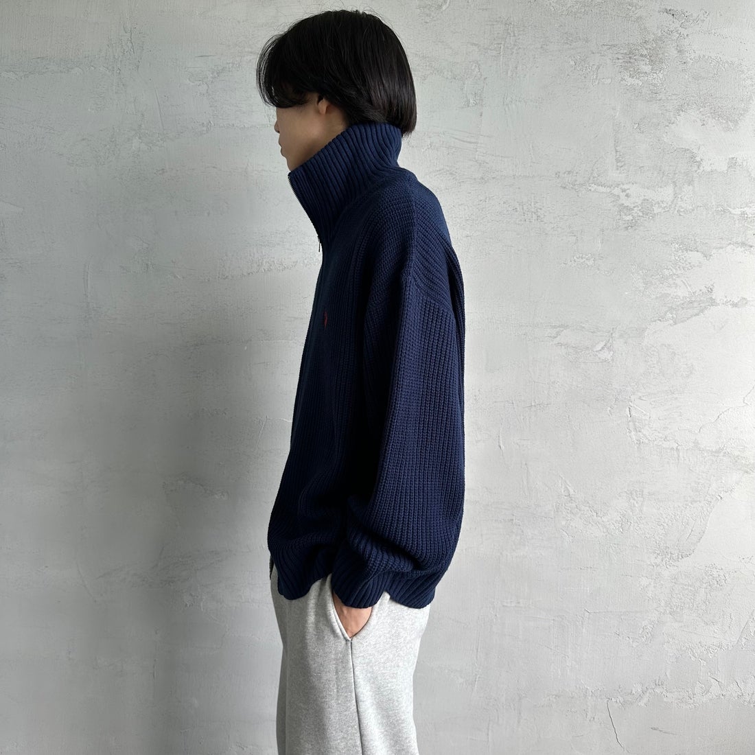 U.S.POLO ASSN. [ユーエスポロアッスン] 別注 ワンポイントロゴ刺繍 ドライバーズニットカーディガン [PLM43409IN-JF] ﾈｲﾋﾞｰ&&モデル身長：179cm 着用サイズ：L&&