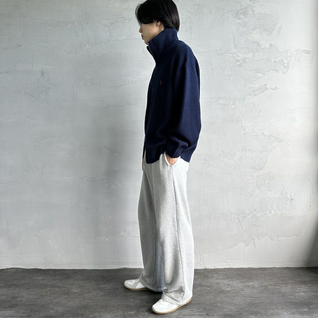 U.S.POLO ASSN. [ユーエスポロアッスン] 別注 ワンポイントロゴ刺繍 ドライバーズニットカーディガン [PLM43409IN-JF] ﾈｲﾋﾞｰ&&モデル身長：179cm 着用サイズ：L&&