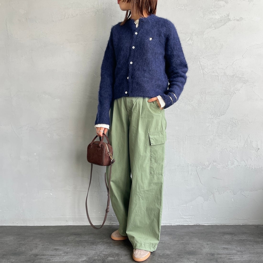 Gymphlex [ジムフレックス] クルーネック ショートカーディガン [GY-D0098SGK] DK.NAVY &&モデル身長：159cm 着用サイズ：14&&