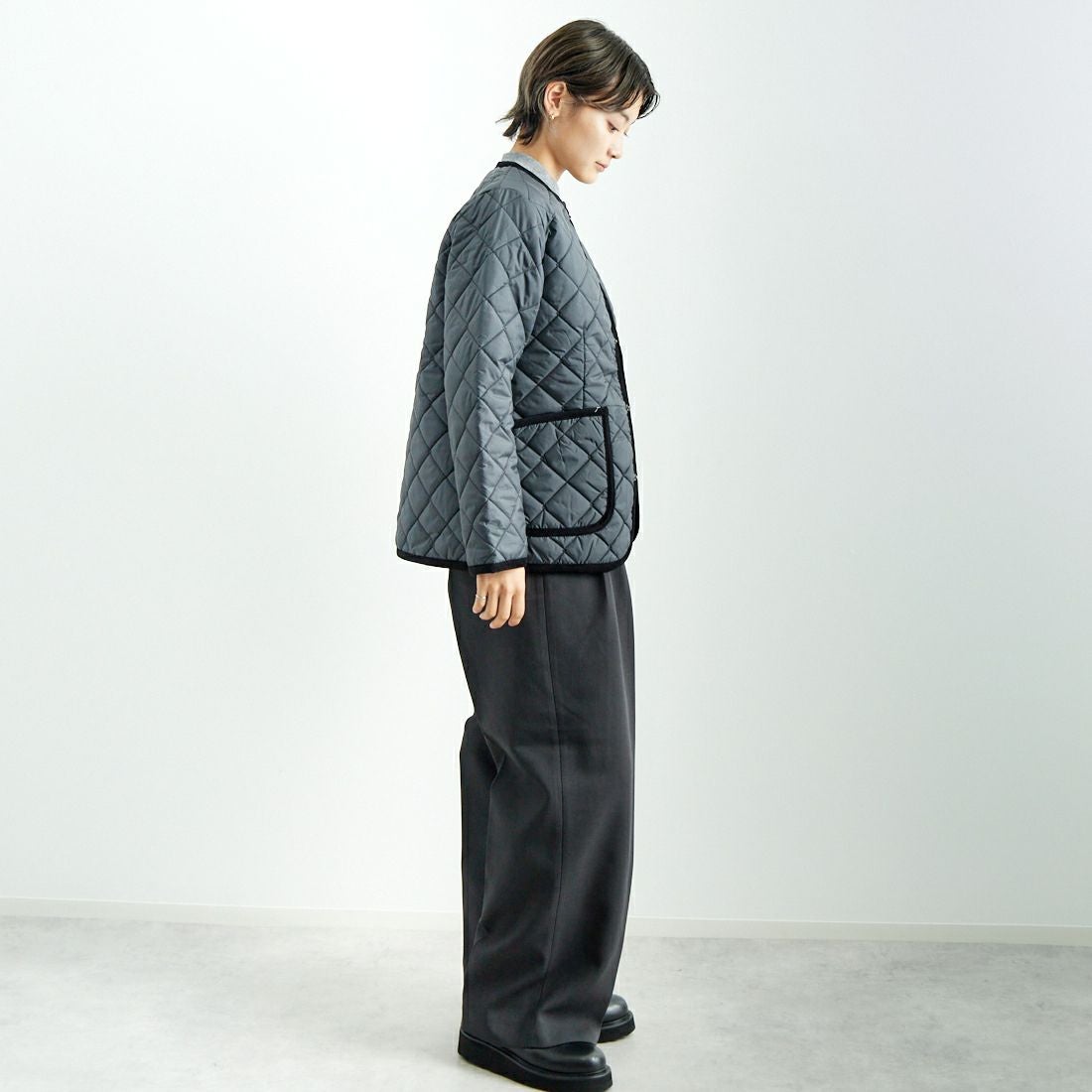 LAVENHAM [ラベンハム] クルーネックキルティングジャケット [LV6186] G95 LAMP B &&モデル身長：160cm 着用サイズ：8&&