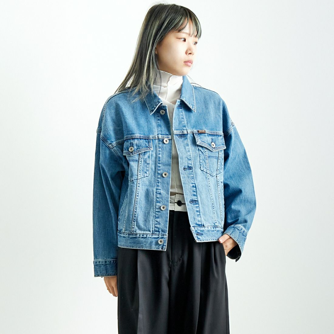 YANUK [ヤヌーク] ジーンジャケット [57143401] ULB &&モデル身長：167cm 着用サイズ：F&&