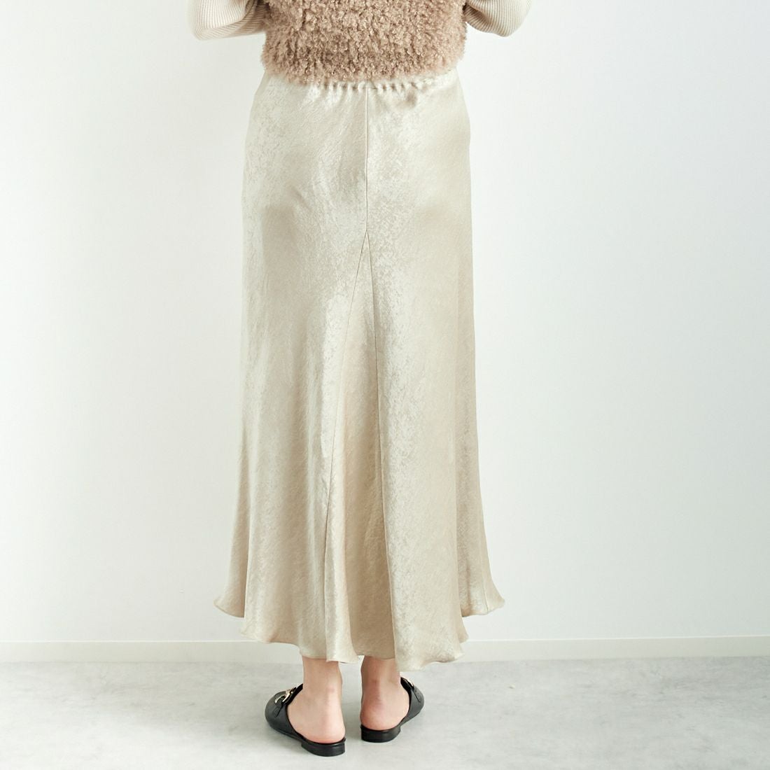 ma couleur [マ クルール] マーメイドバックテールスカート [J-4644] 810 ﾍﾞｰｼﾞｭ &&モデル身長：167cm 着用サイズ：36&&