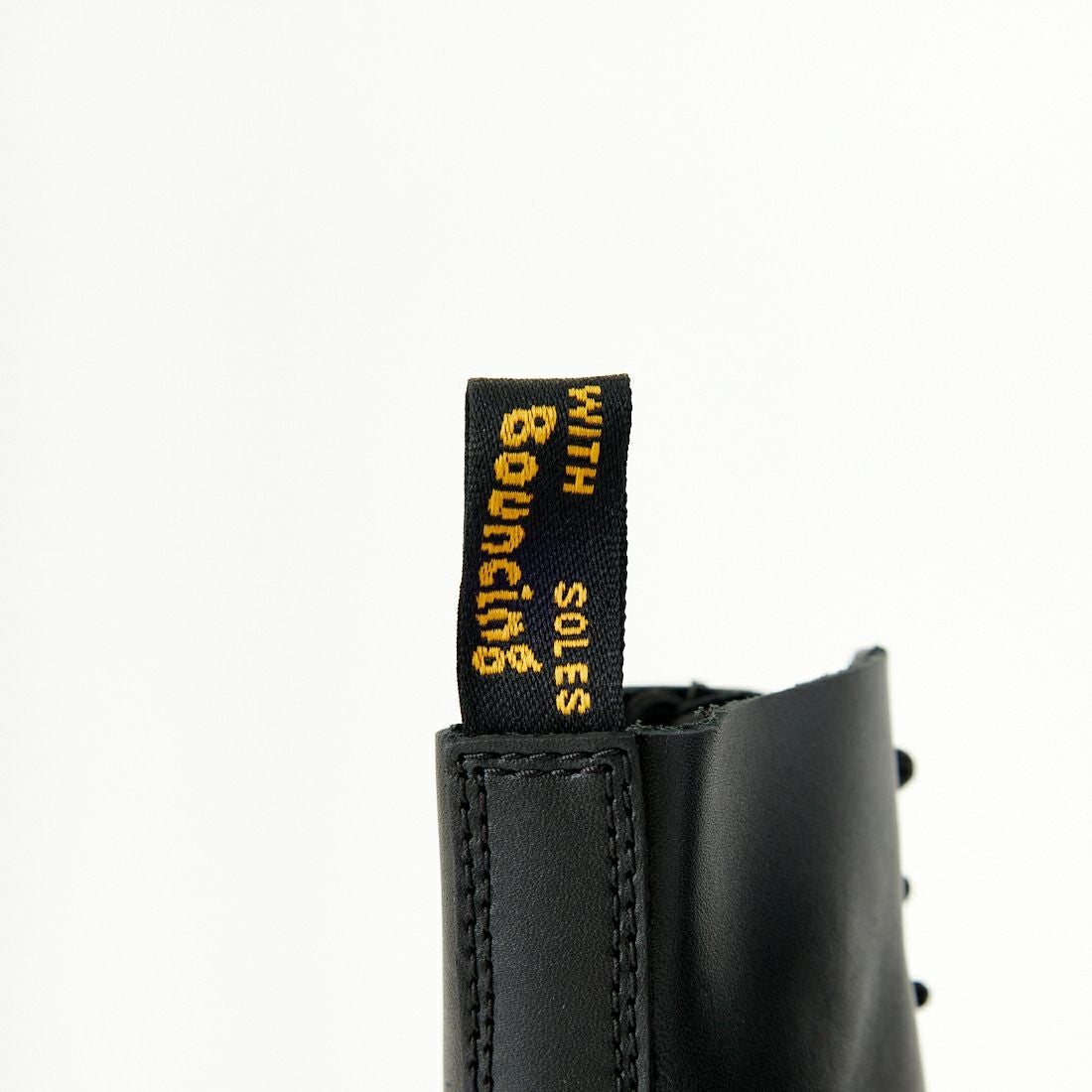 Dr.Martens [ドクターマーチン] AUDRICK 8 ホール ブーツ [27149001