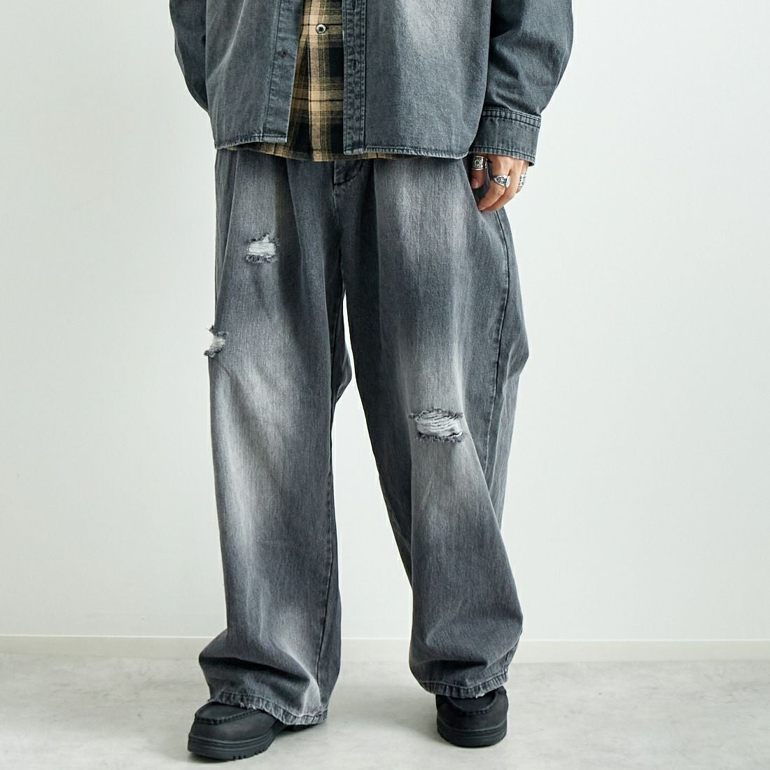 710 BLACK&&モデル身長：179cm 着用サイズ：M&&