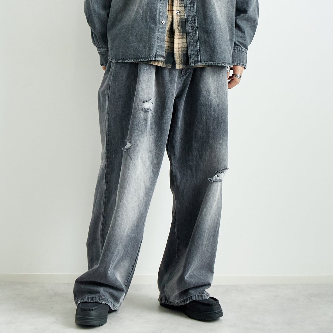 VALTA [ヴァルタ] 別注 ハカマパンツ [VA24AW3039-JF] 710 BLACK &&モデル身長：179cm 着用サイズ：M&&